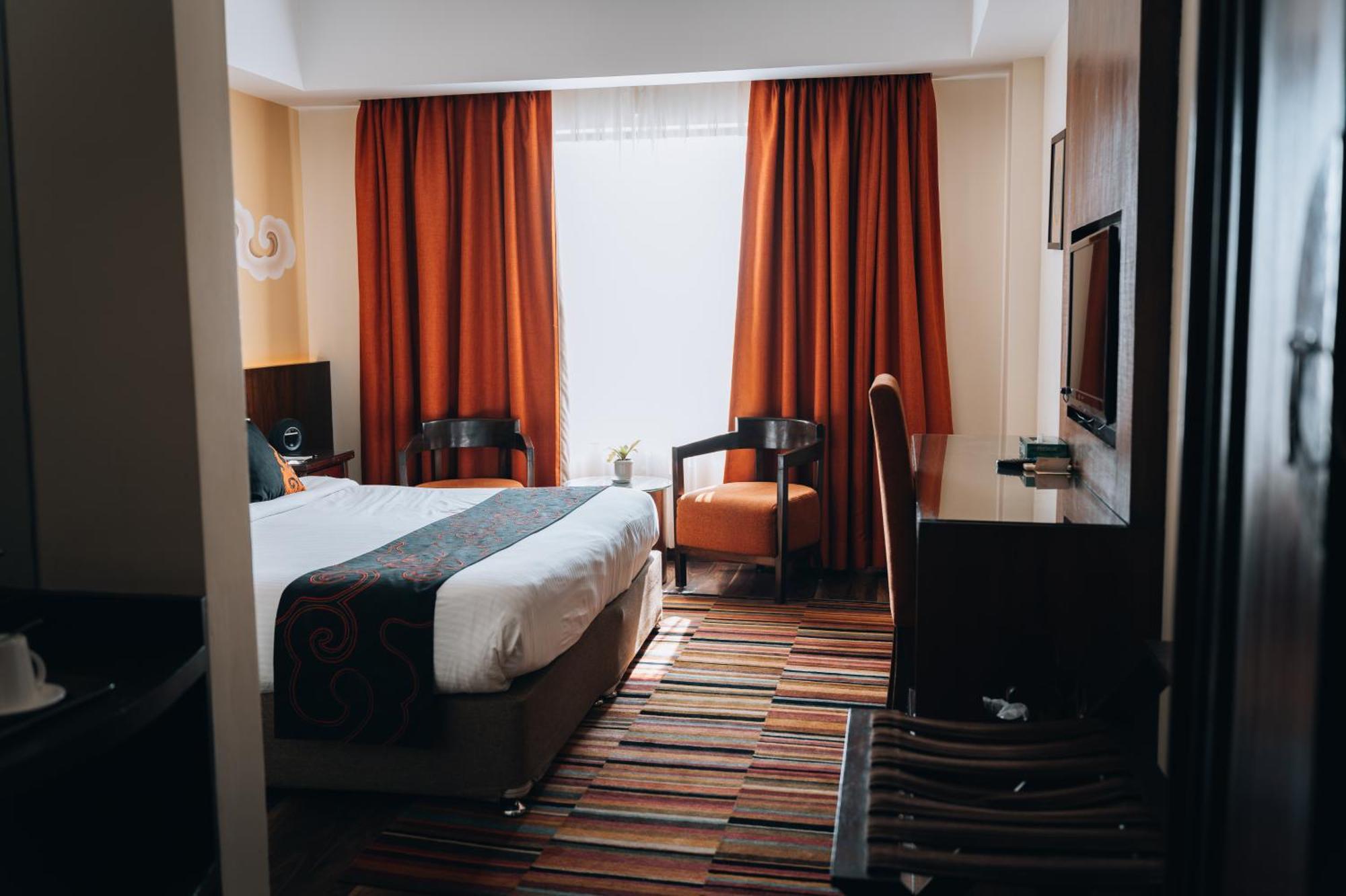 Hotel Shambala Катманду Екстериор снимка