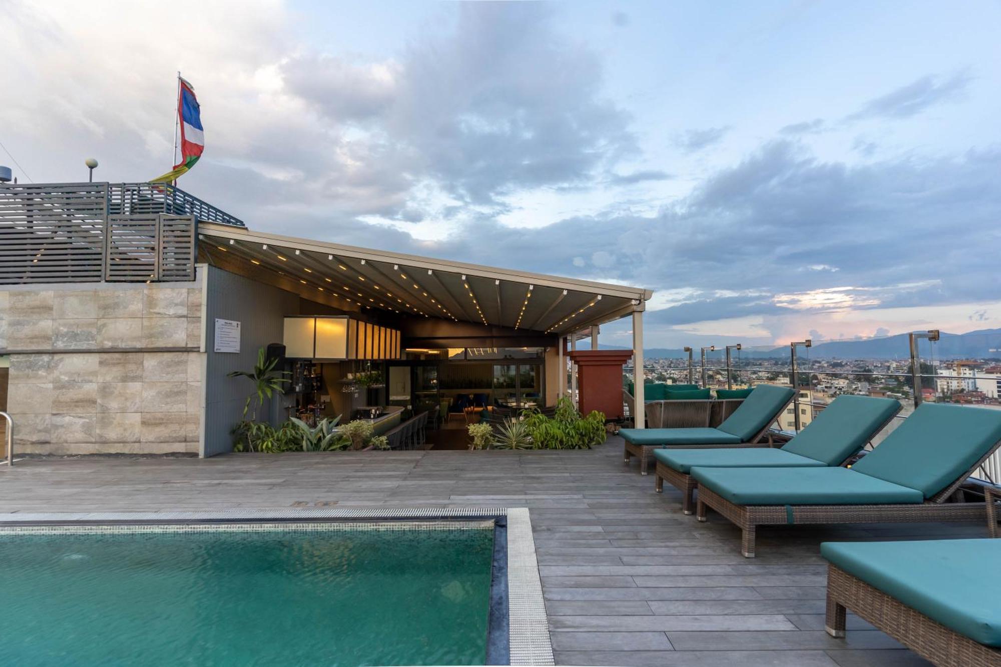 Hotel Shambala Катманду Екстериор снимка